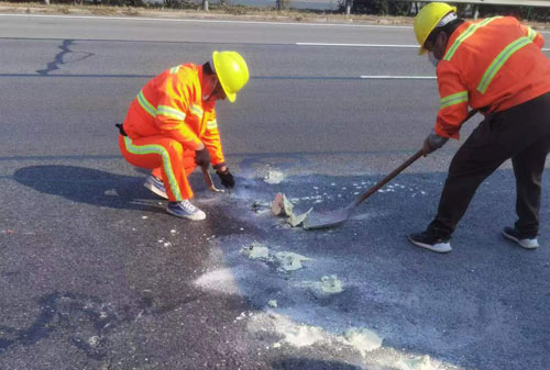 开阳公路下沉注浆加固